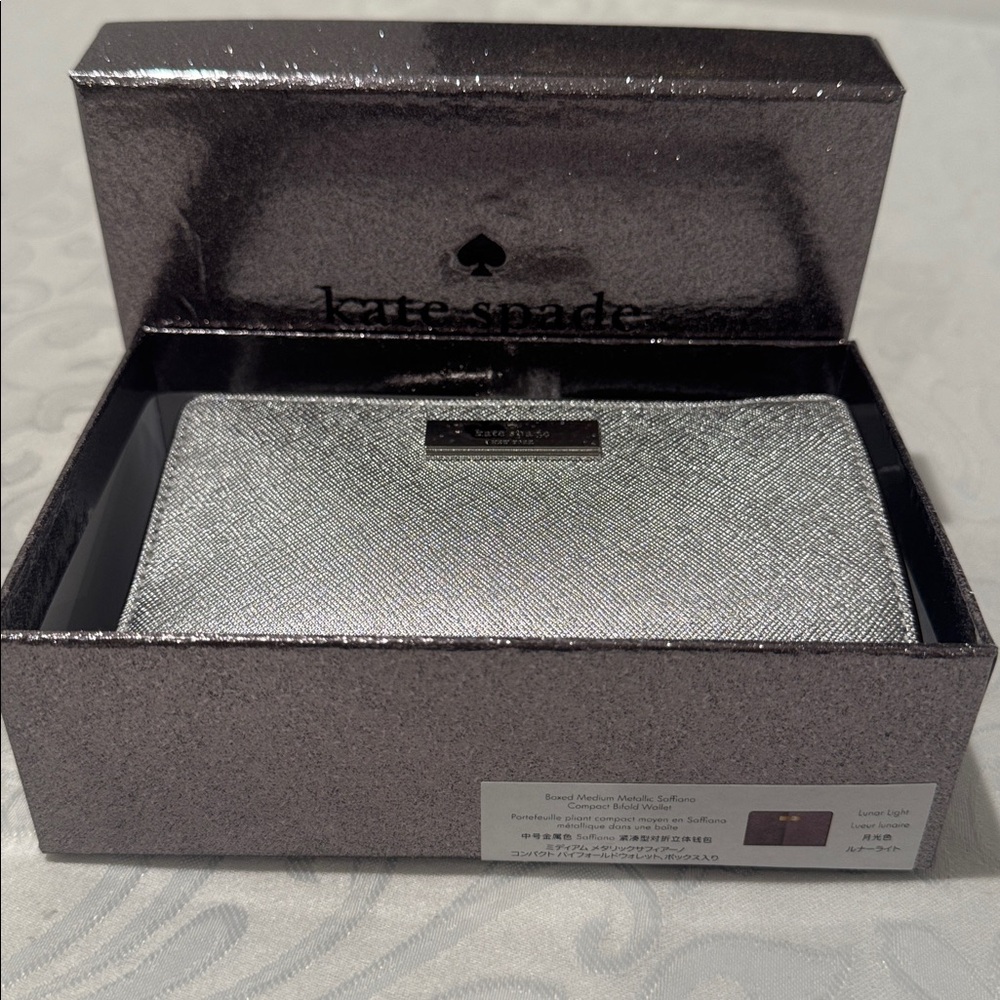 ♠️Kate spade Metallic Bi-fold Wallet - Picture 9 of 15